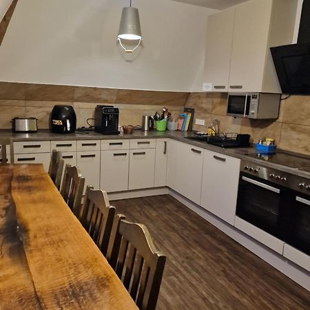 Victory Guesthouse - Handwerker Pension Bielefeld Exteriör bild