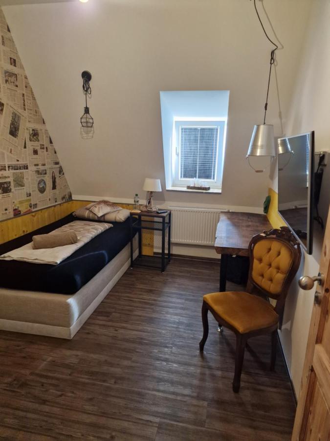 Victory Guesthouse - Handwerker Pension Bielefeld Exteriör bild