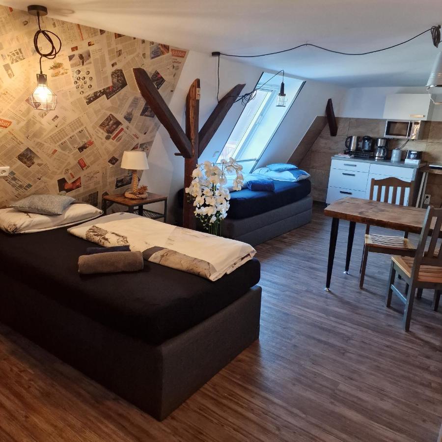 Victory Guesthouse - Handwerker Pension Bielefeld Exteriör bild