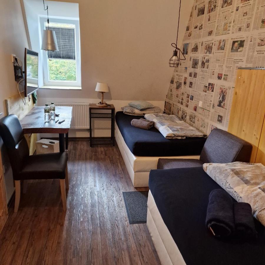 Victory Guesthouse - Handwerker Pension Bielefeld Exteriör bild