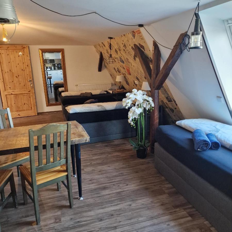 Victory Guesthouse - Handwerker Pension Bielefeld Exteriör bild