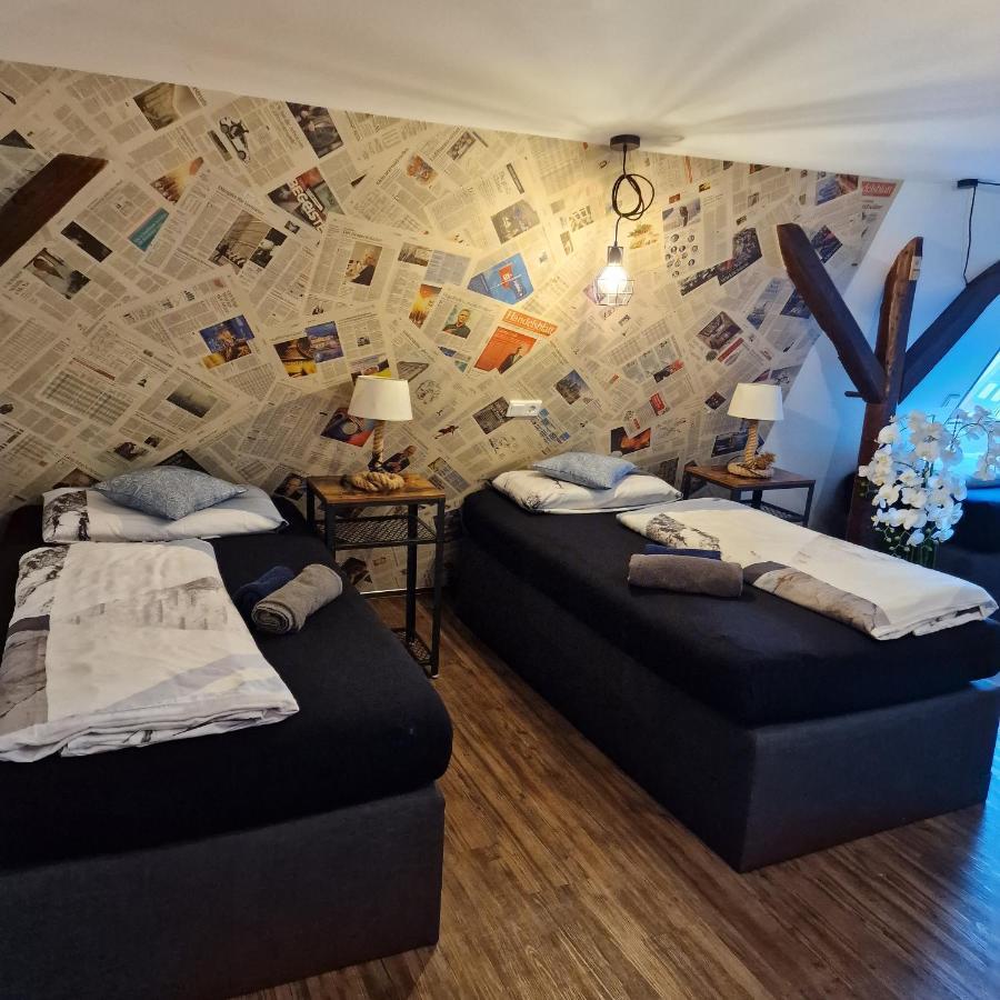 Victory Guesthouse - Handwerker Pension Bielefeld Exteriör bild