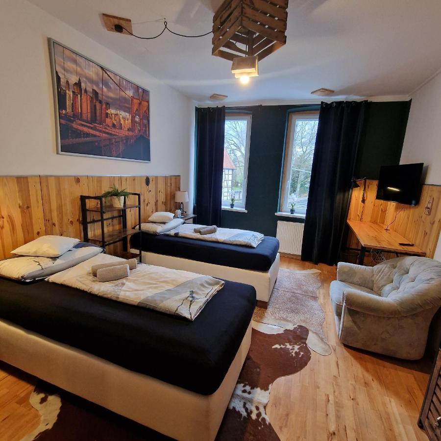 Victory Guesthouse - Handwerker Pension Bielefeld Exteriör bild