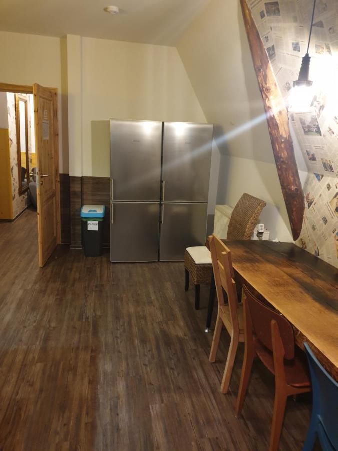 Victory Guesthouse - Handwerker Pension Bielefeld Exteriör bild